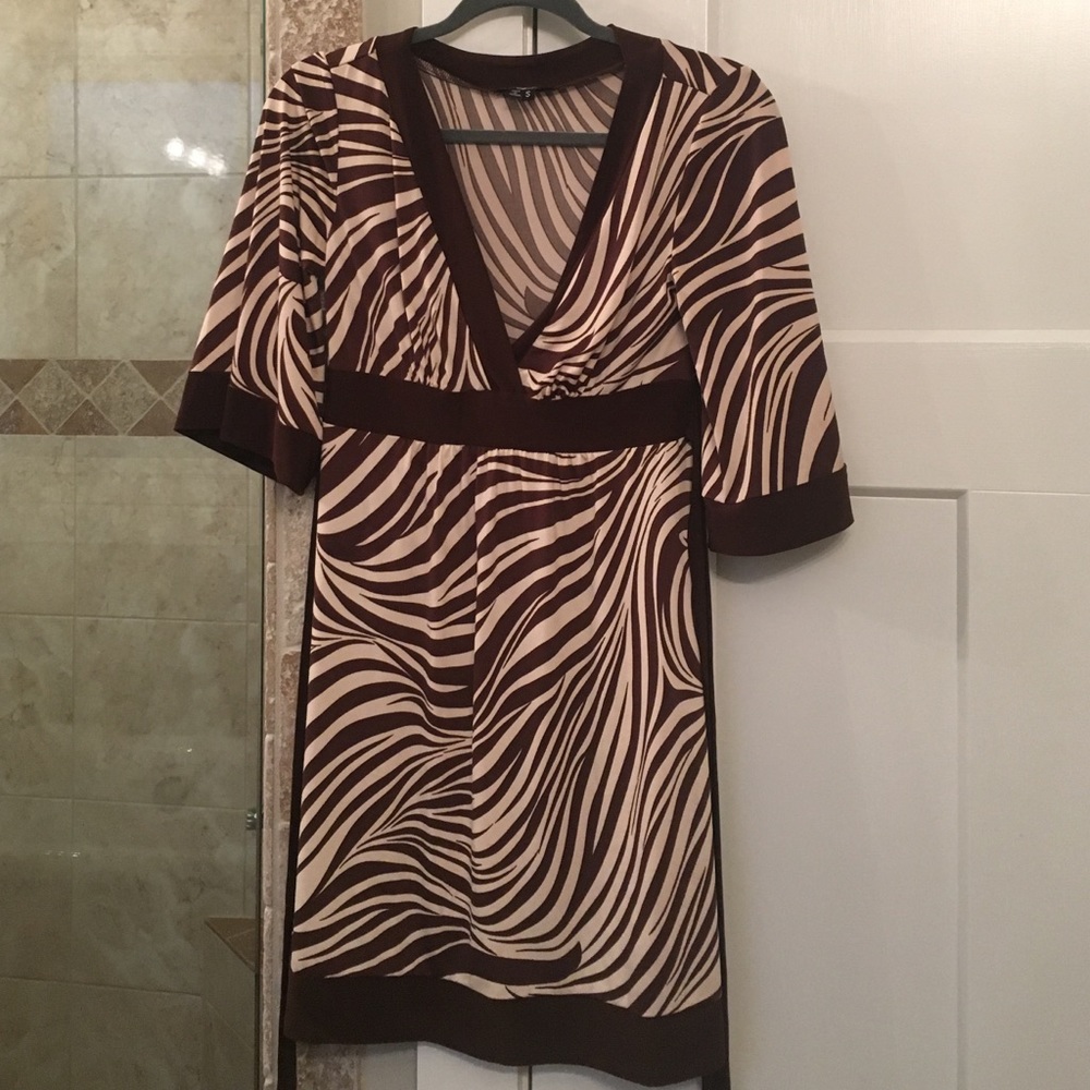 Dress. Polyester 95% spandex 5%